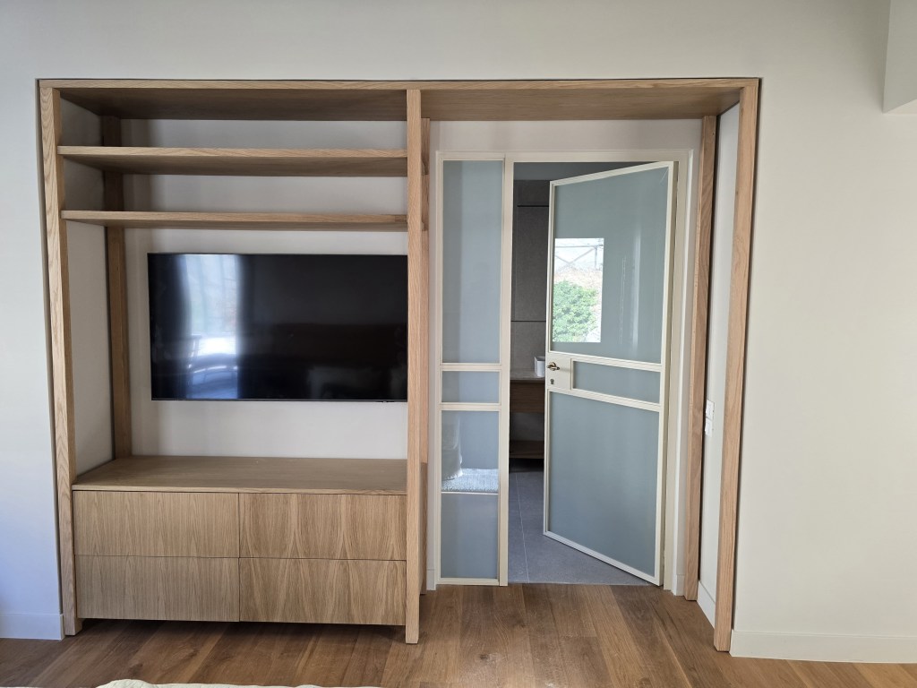 Εσωτερικός σχεδιασμός ξύλινες επενδύσεις και custom ντουλάπες Kappawood - House PR 1ος όροφος