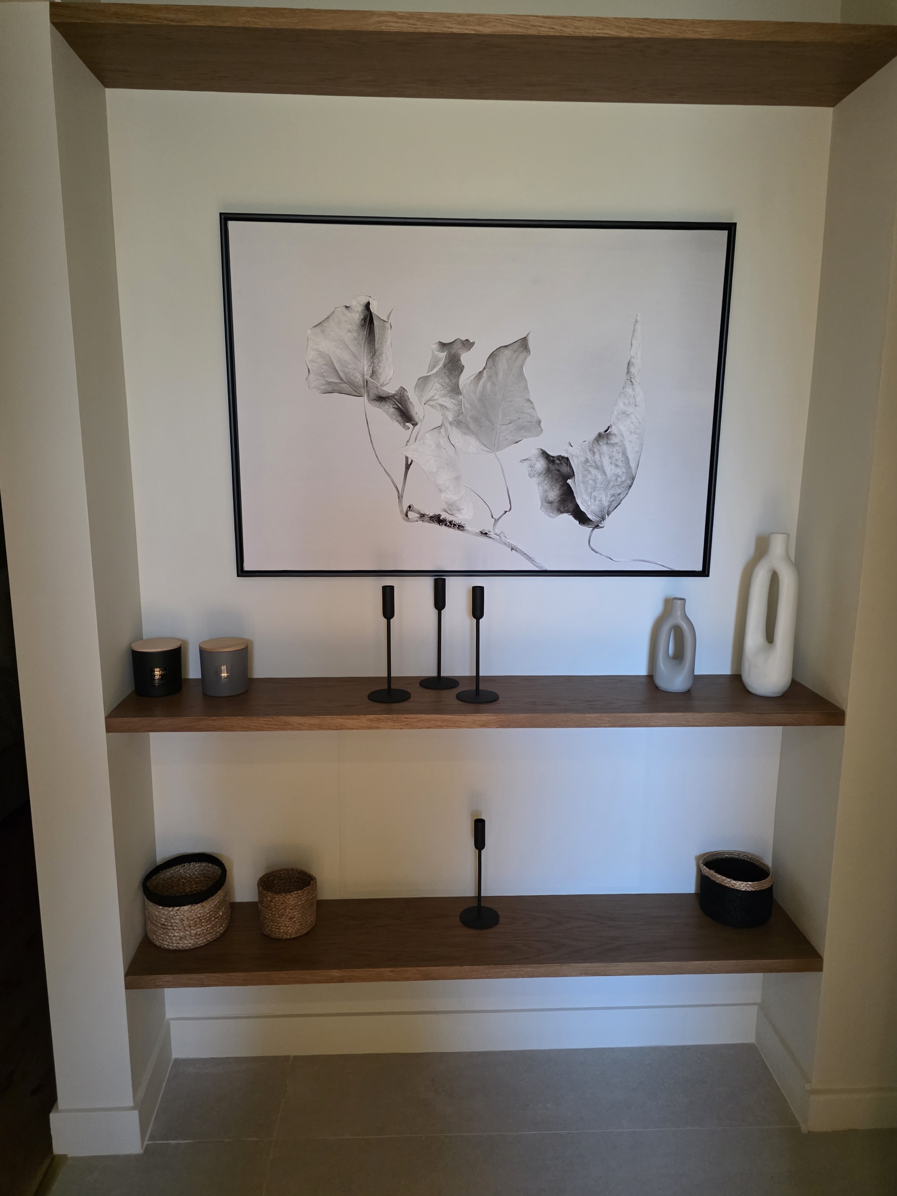 Custom ράφια τοίχου Kappawood από δρυ - House PR Ισόγειο