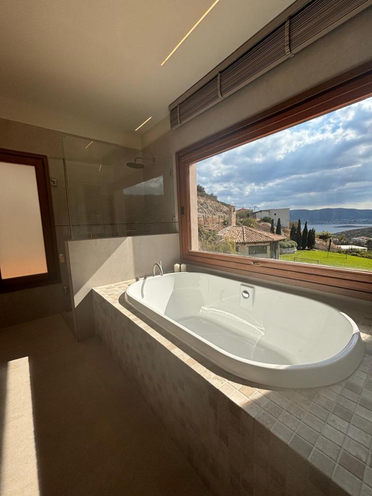 Εσωτερικός σχεδιασμός και ξύλινες επενδύσεις και ραφιέρες μπάνιου Kappawood - House PR 1ος όροφος